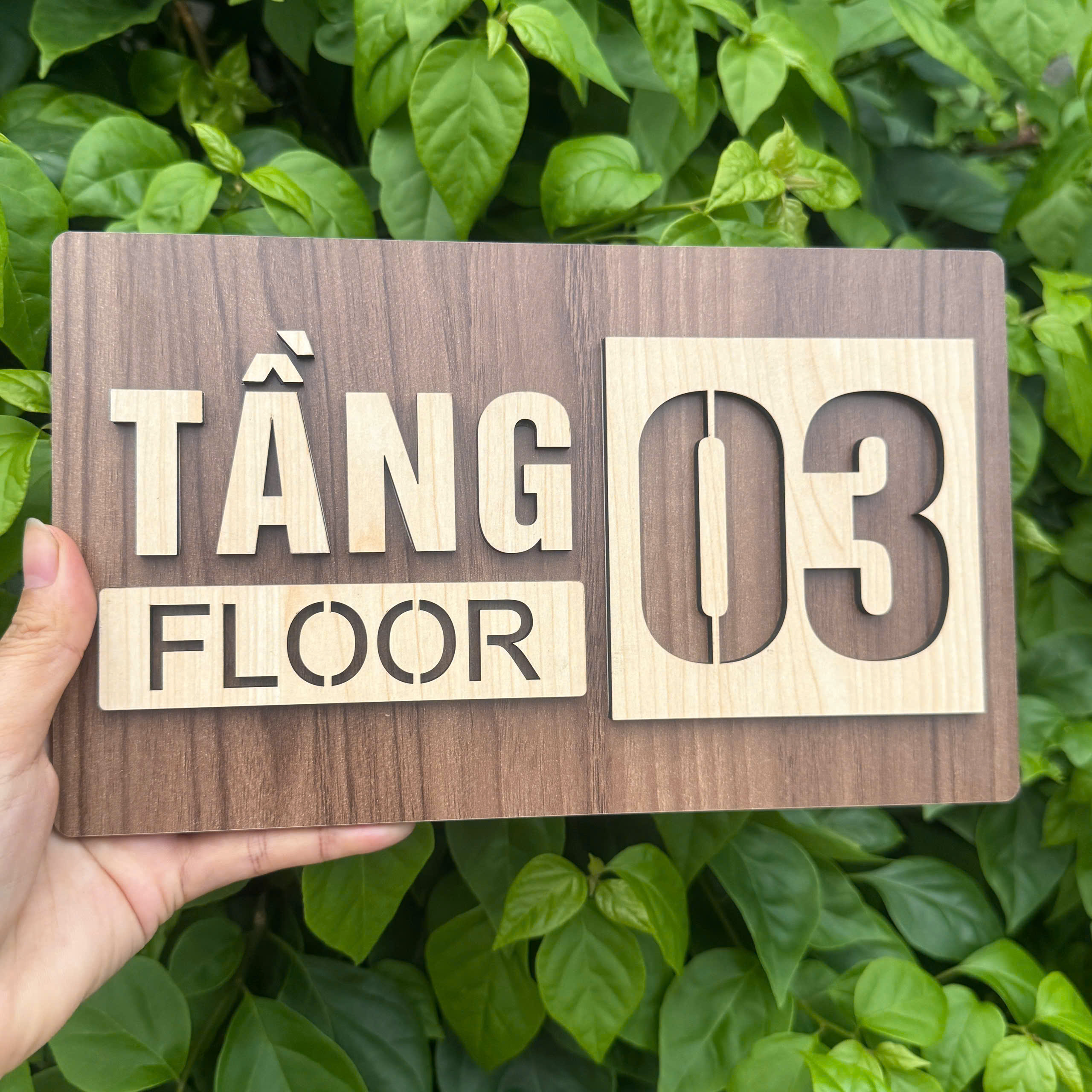 Bảng gỗ phòng - MV001